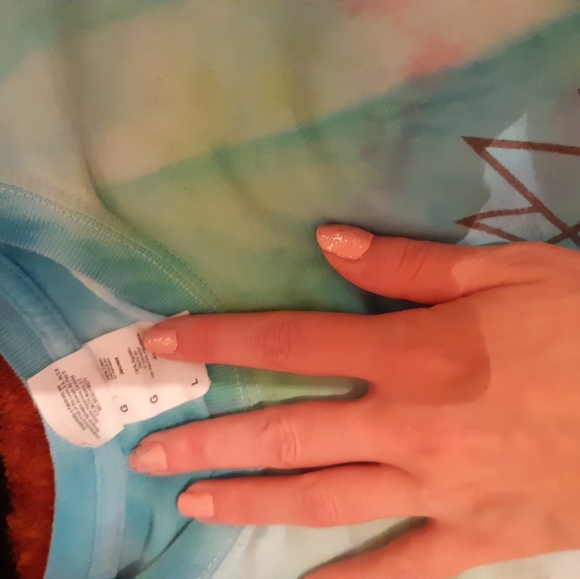 Tshirt - Picture 2 of 3